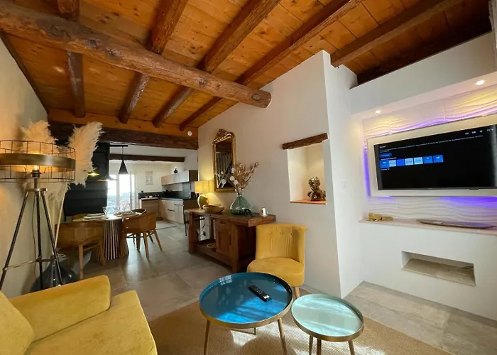 Maison Cosy, 2 Chambres, Adossee Aux Remparts